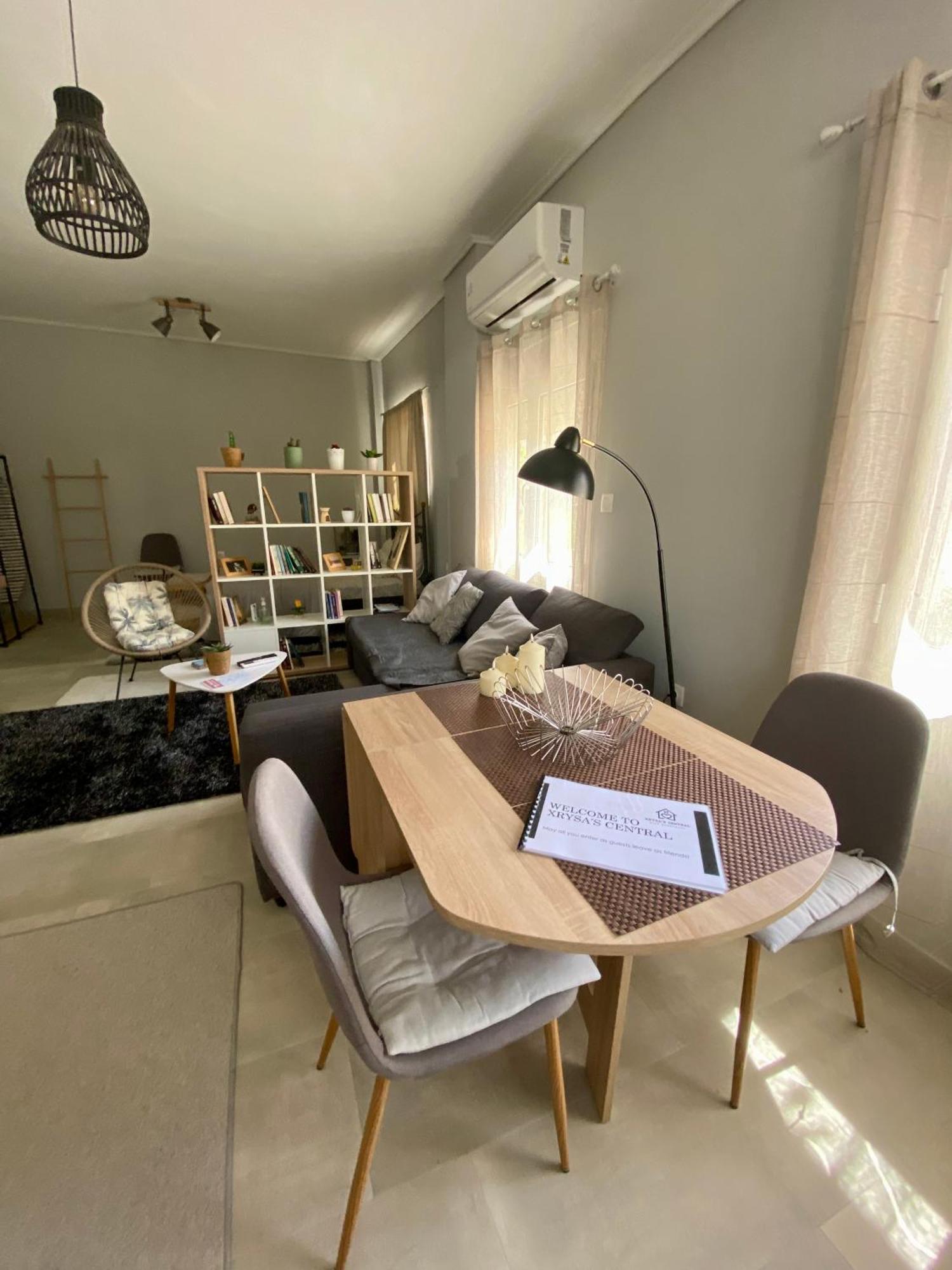 Xrysa'S Central City Apartment Mesolóngion 외부 사진