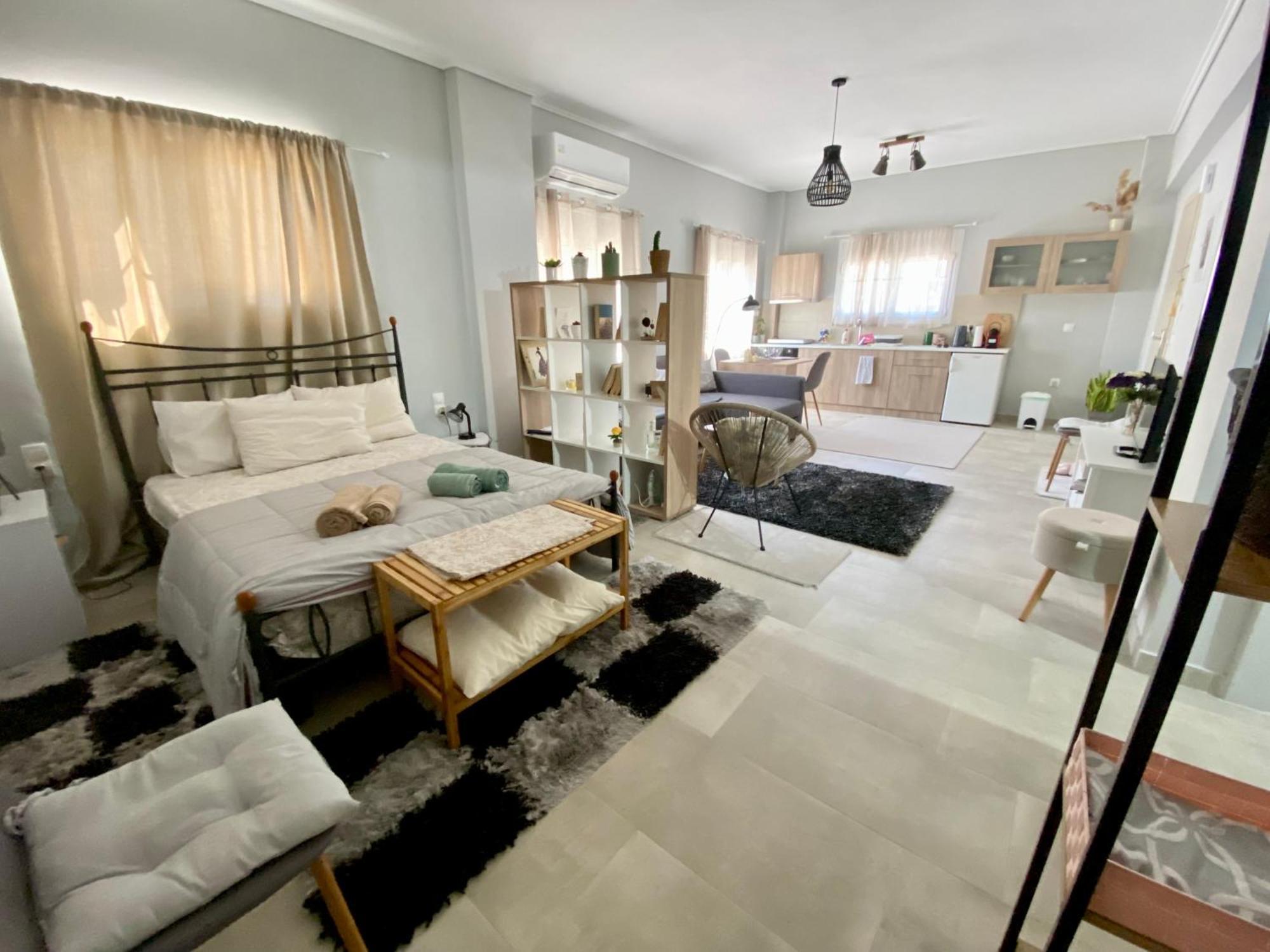 Xrysa'S Central City Apartment Mesolóngion 외부 사진